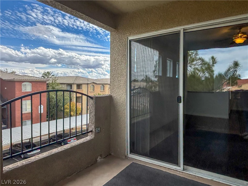 4400 Jones, Las Vegas, NV 89103