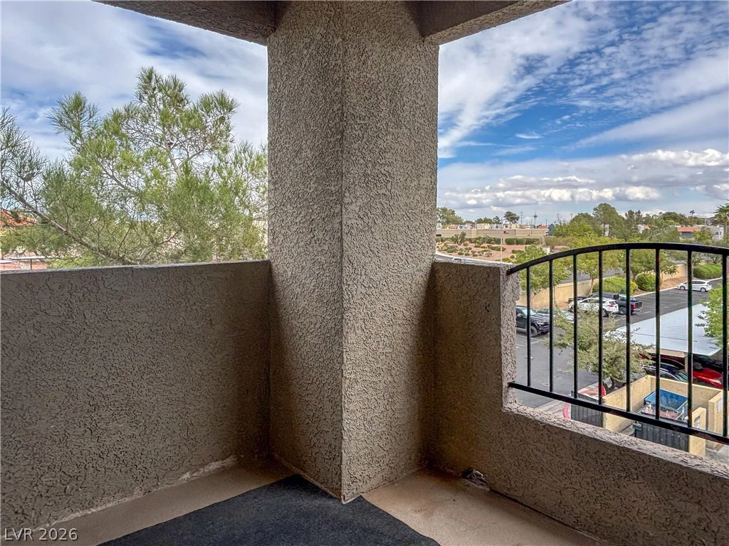 4400 Jones, Las Vegas, NV 89103