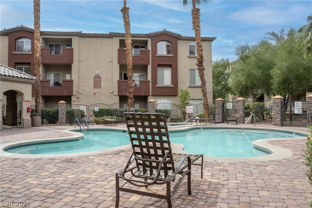 4400 Jones, Las Vegas, NV 89103