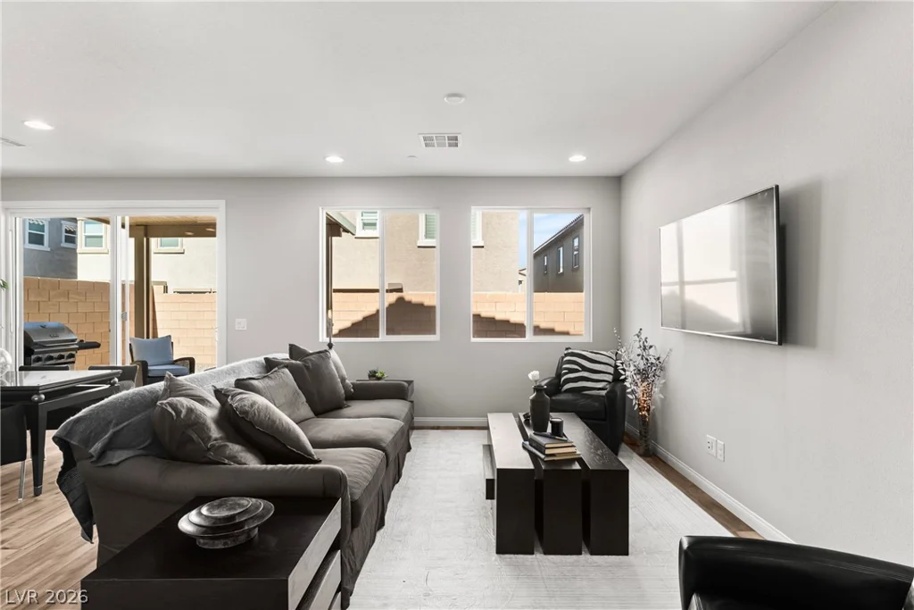 10626 Dryades, Las Vegas, NV 89166