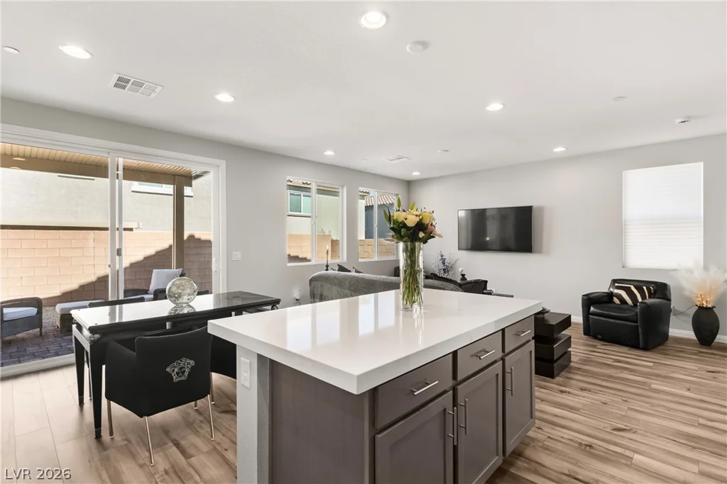 10626 Dryades, Las Vegas, NV 89166