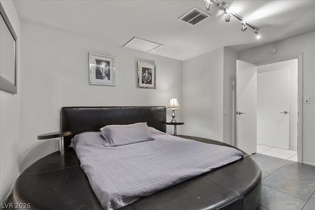2880 Quail, Las Vegas, NV 89120