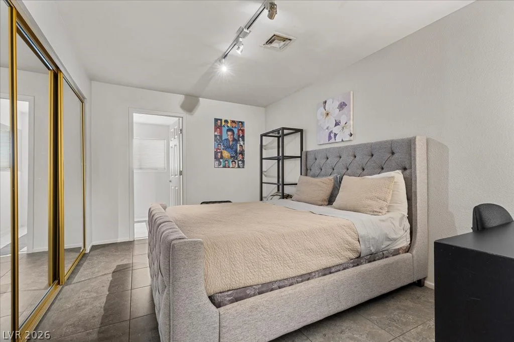 2880 Quail, Las Vegas, NV 89120
