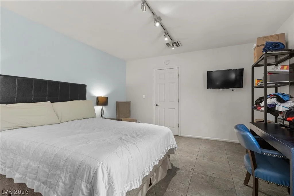 2880 Quail, Las Vegas, NV 89120