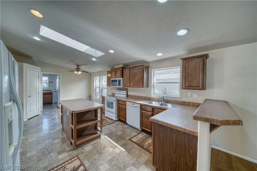 3411 Adobe, Pahrump, NV 89048