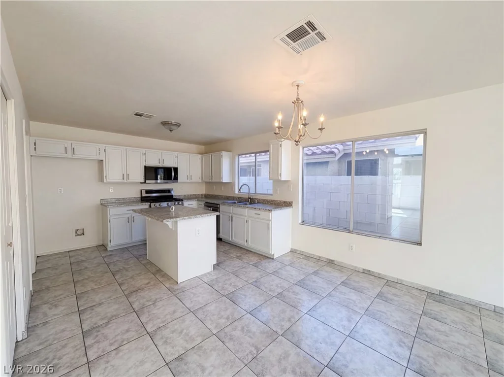 3740 Konica, Las Vegas, NV 89129