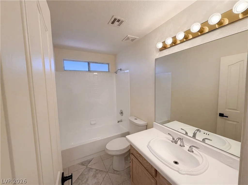 3740 Konica, Las Vegas, NV 89129