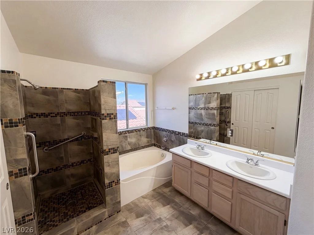 3740 Konica, Las Vegas, NV 89129