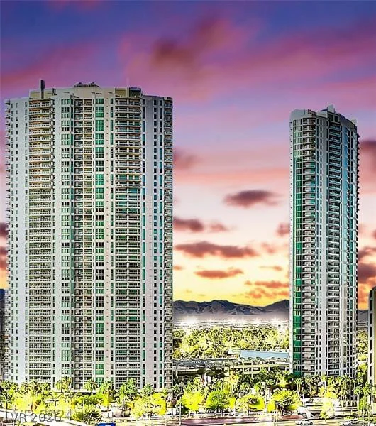 322 Karen, Las Vegas, NV 89109