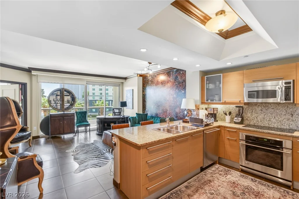 322 Karen, Las Vegas, NV 89109