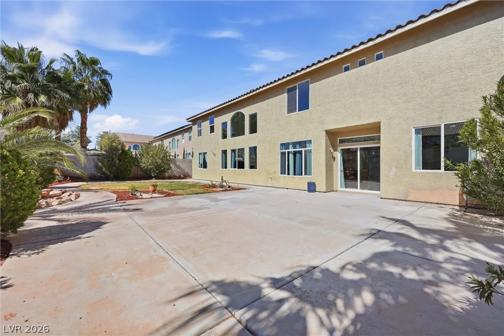 9021 Rockville, Las Vegas, NV 89143