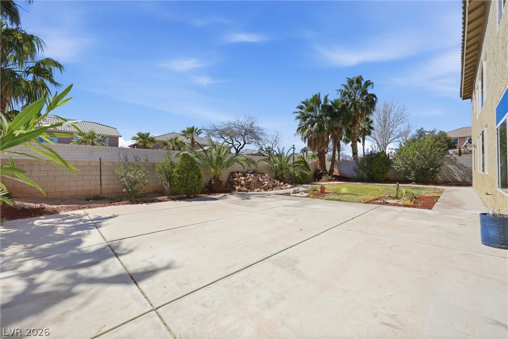 9021 Rockville, Las Vegas, NV 89143