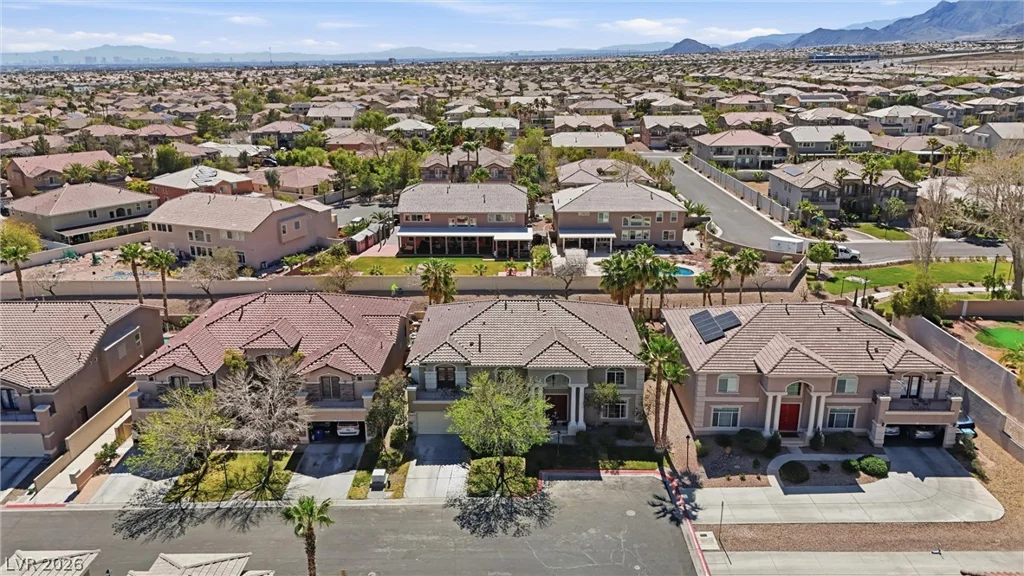 9021 Rockville, Las Vegas, NV 89143