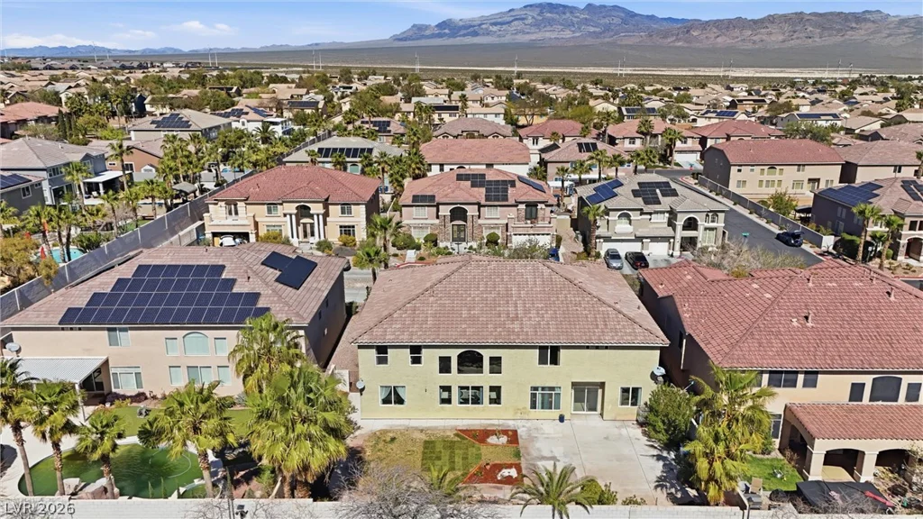 9021 Rockville, Las Vegas, NV 89143