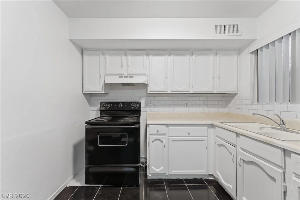 5156 Gray, Las Vegas, NV 89119