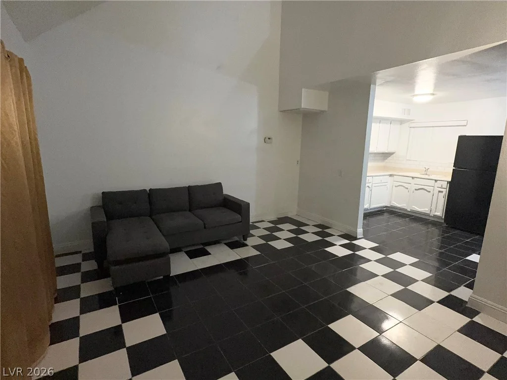 5156 Gray, Las Vegas, NV 89119