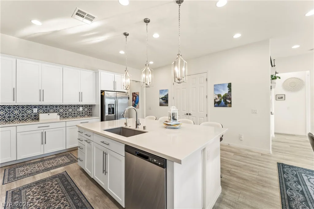 6033 Bugsy, North Las Vegas, NV 89081
