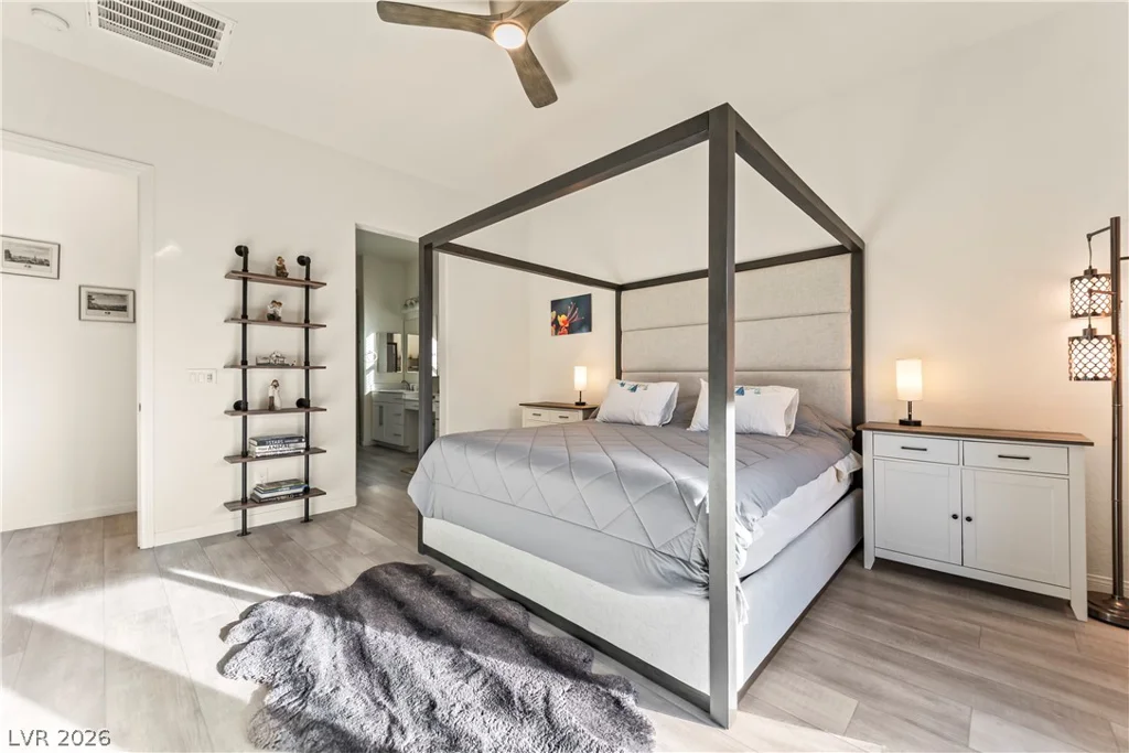 6033 Bugsy, North Las Vegas, NV 89081