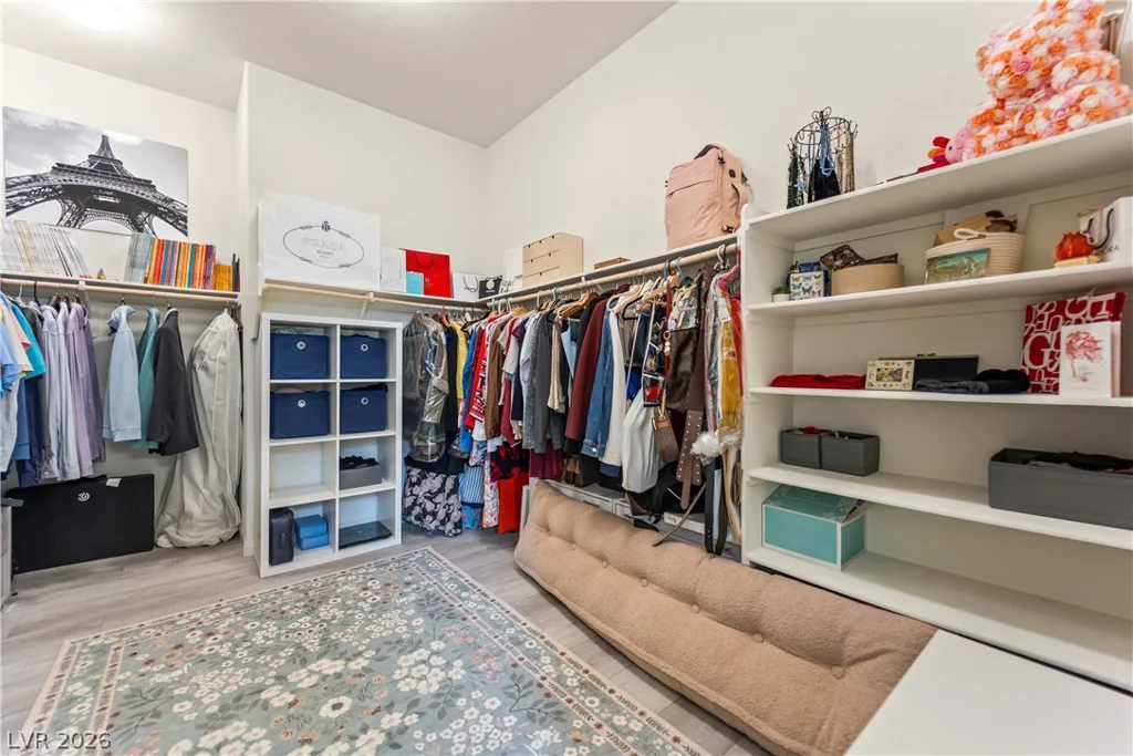 6033 Bugsy, North Las Vegas, NV 89081