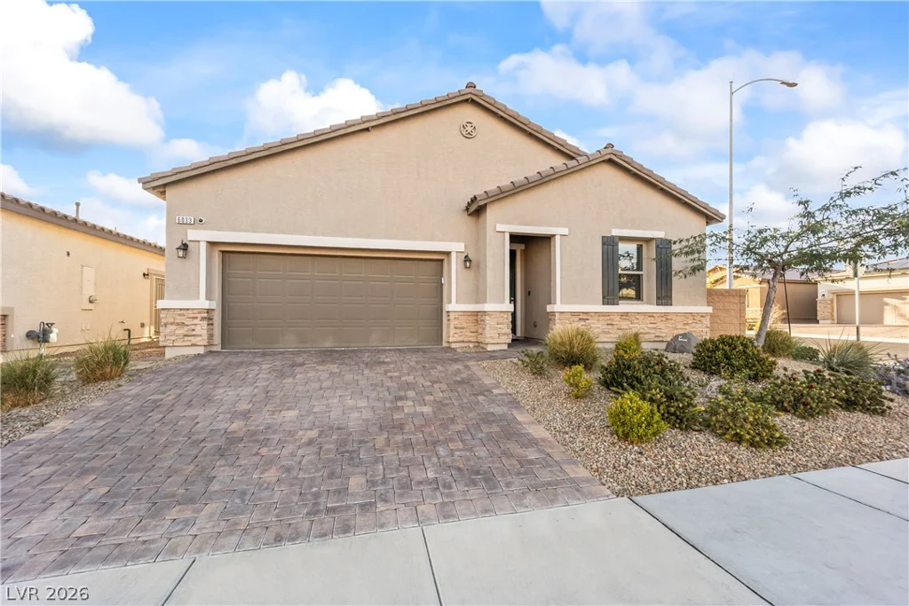 6033 Bugsy, North Las Vegas, NV 89081