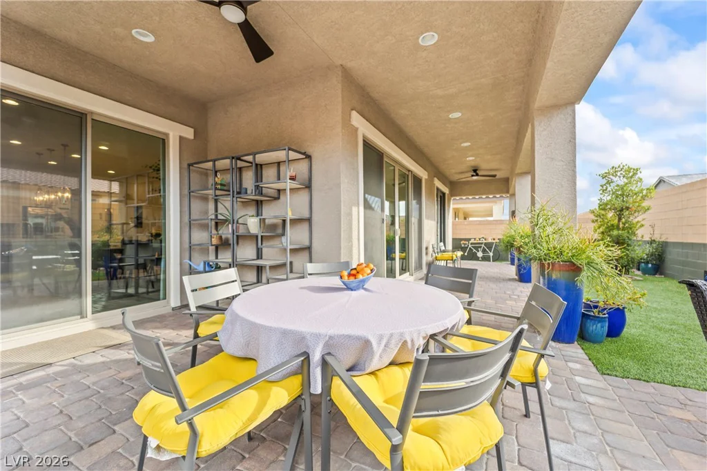 6033 Bugsy, North Las Vegas, NV 89081