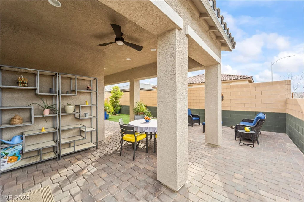 6033 Bugsy, North Las Vegas, NV 89081