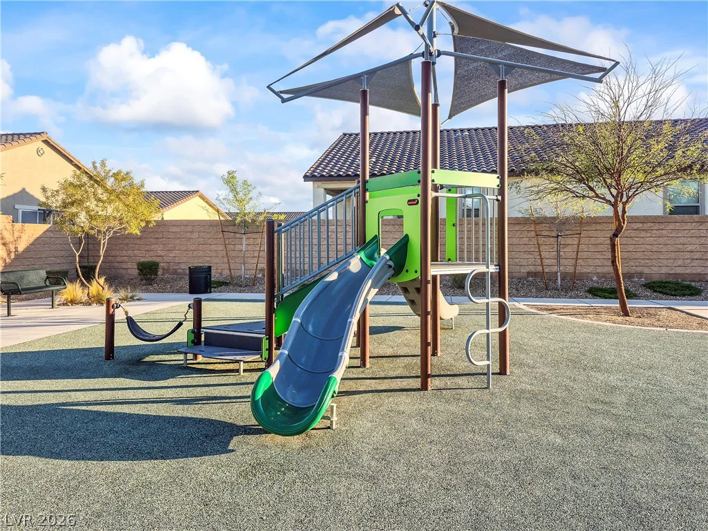 6033 Bugsy, North Las Vegas, NV 89081