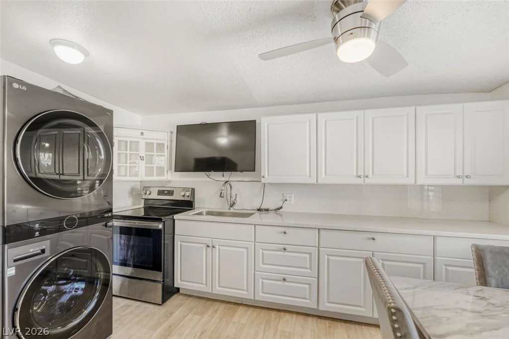 303 Tin, Henderson, NV 89015