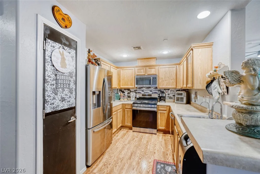 6675 Caporetto, North Las Vegas, NV 89084