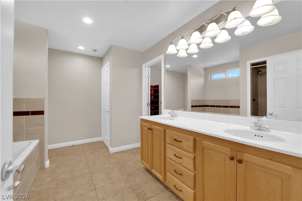 10592 Calico Pines, Las Vegas, NV 89135