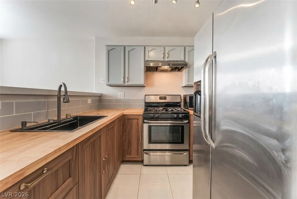 2501 Sierra Bello, Las Vegas, NV 89106
