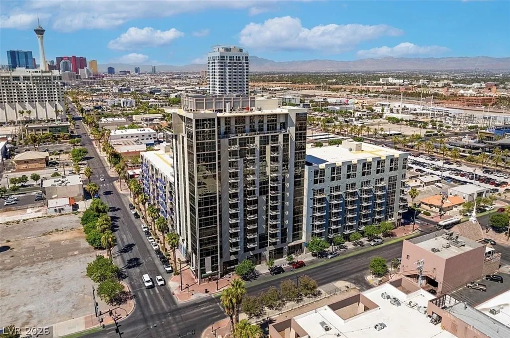 353 Bonneville, Las Vegas, NV 89101