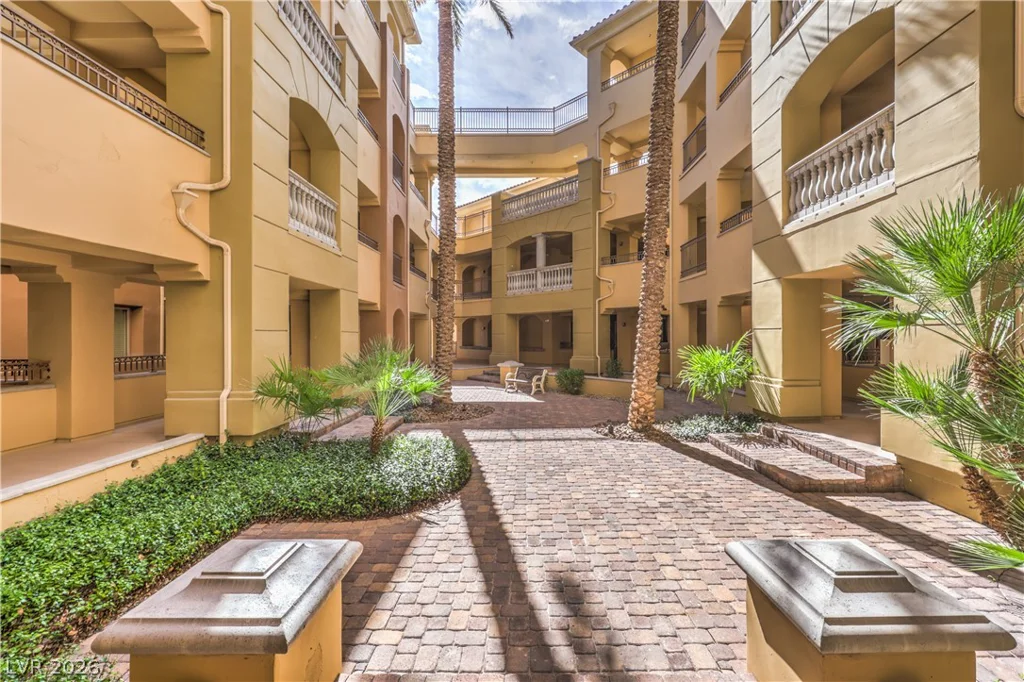 30 Via Mantova, Henderson, NV 89011