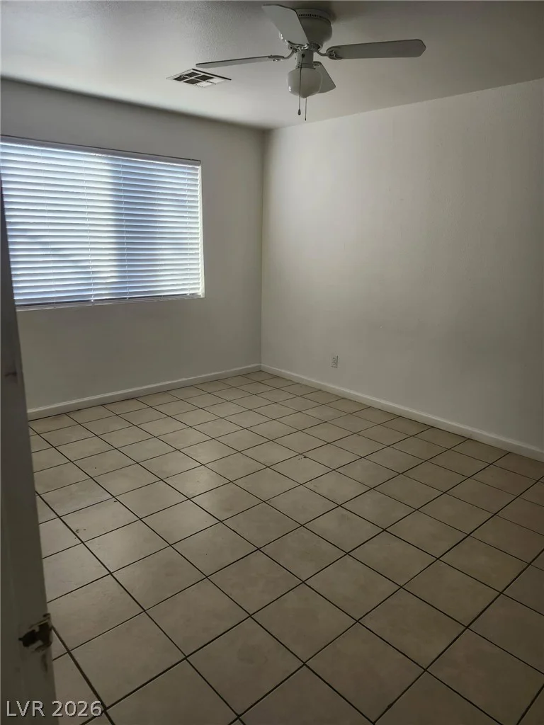 1670 Lamont, Las Vegas, NV 89115