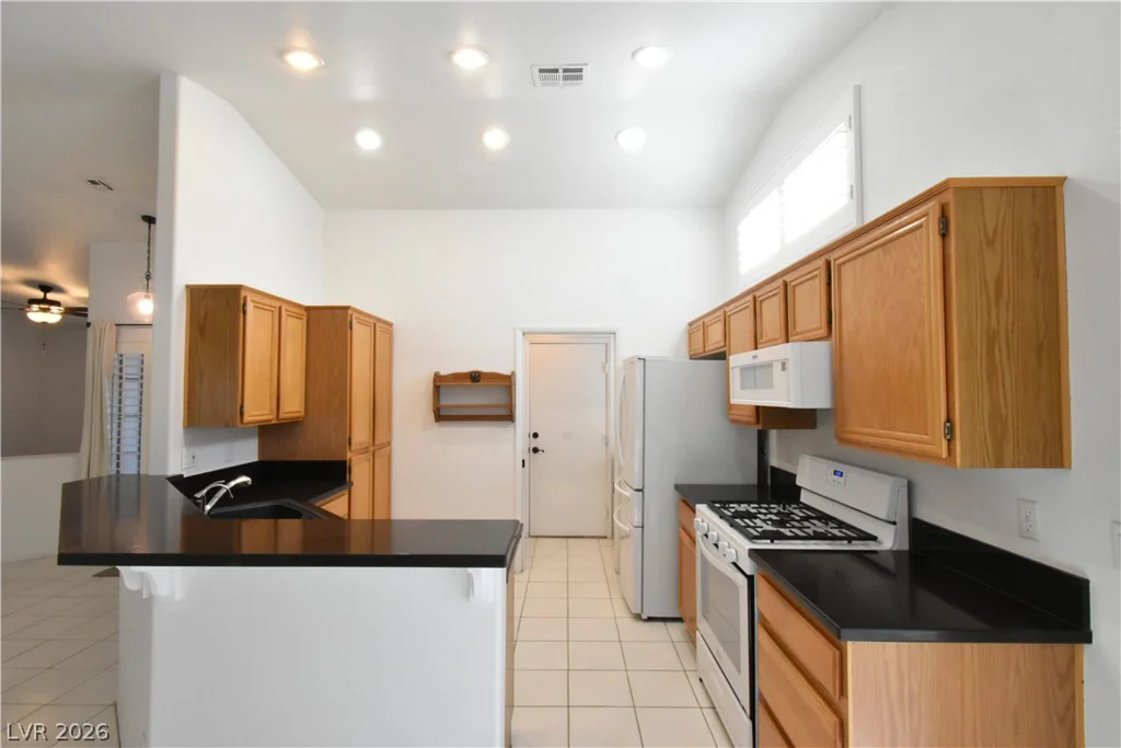 4207 Famoso, North Las Vegas, NV 89032