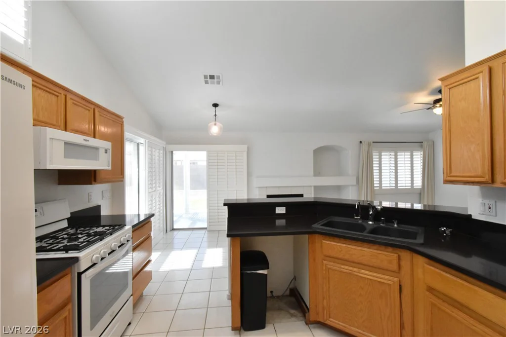 4207 Famoso, North Las Vegas, NV 89032