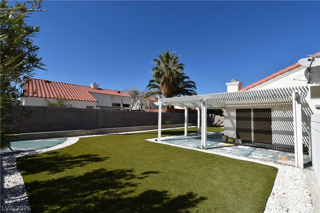 4207 Famoso, North Las Vegas, NV 89032