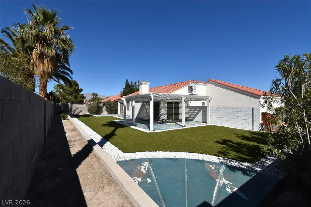 4207 Famoso, North Las Vegas, NV 89032