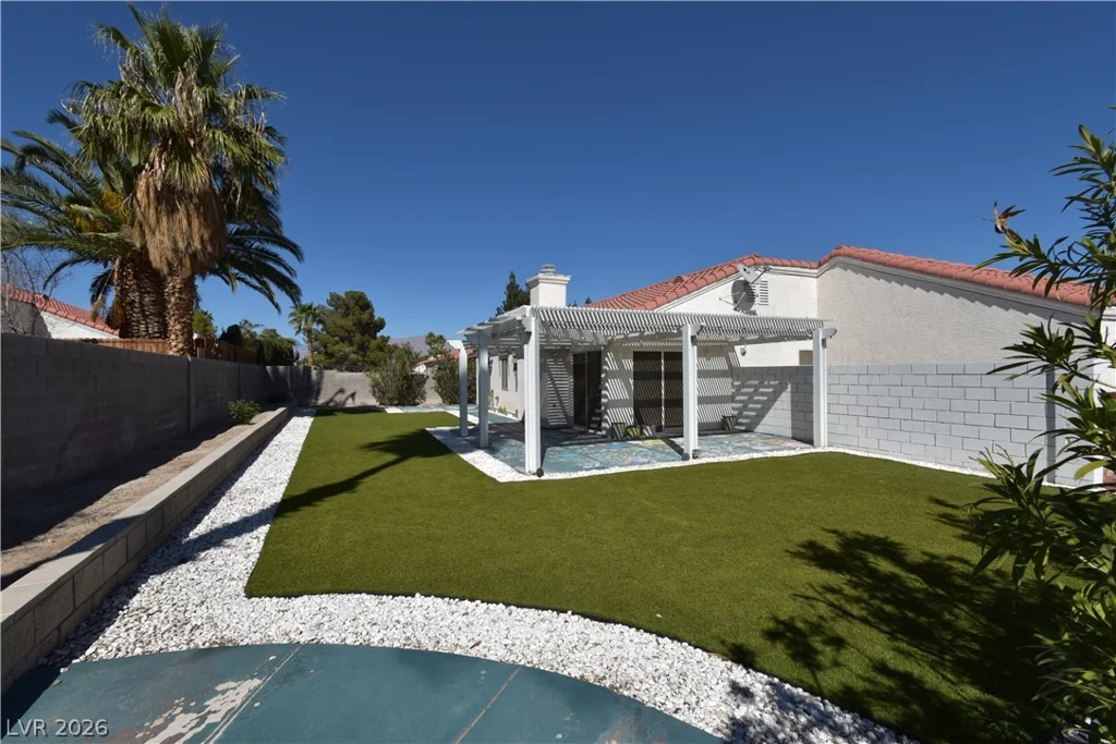 4207 Famoso, North Las Vegas, NV 89032