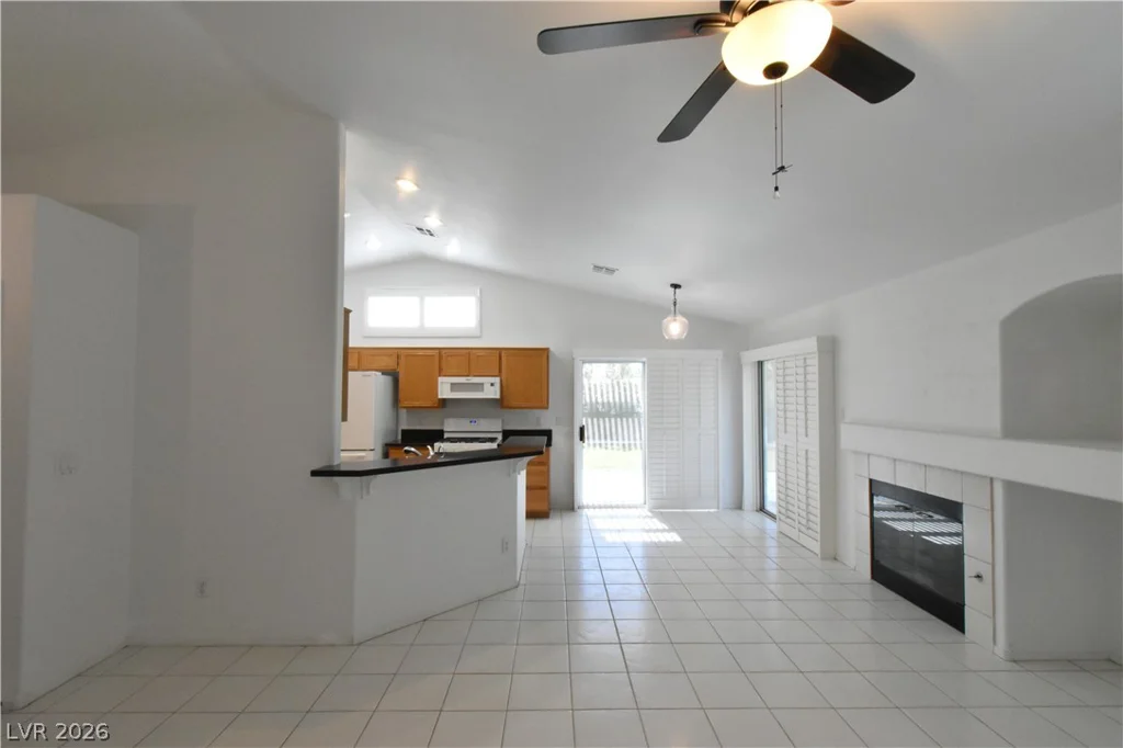 4207 Famoso, North Las Vegas, NV 89032