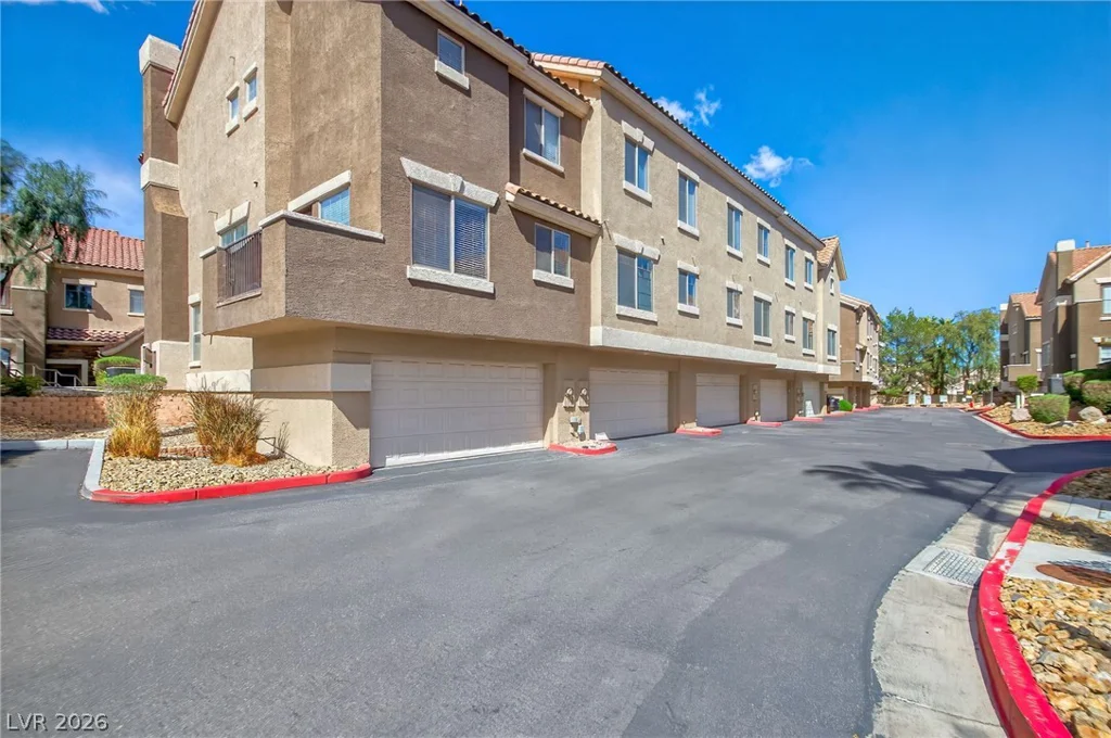 2752 Fountain Vista, Henderson, NV 89074