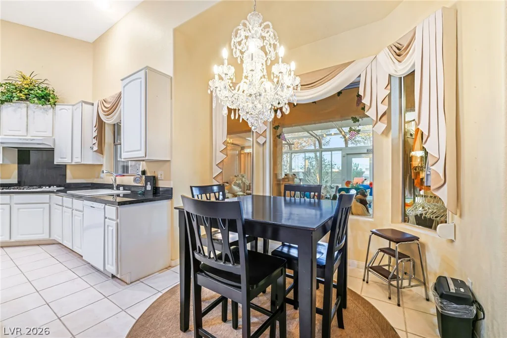 7004 Oakleigh, Las Vegas, NV 89110