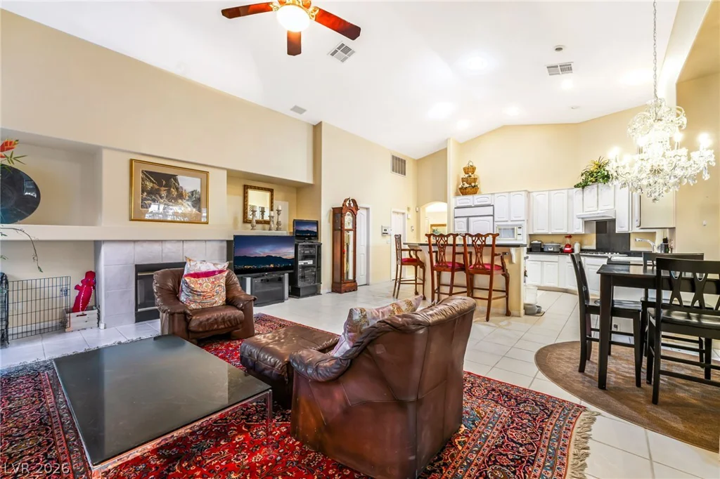 7004 Oakleigh, Las Vegas, NV 89110