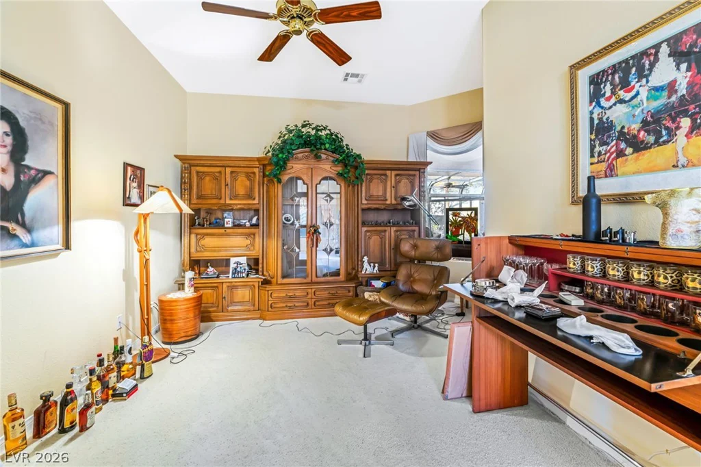 7004 Oakleigh, Las Vegas, NV 89110