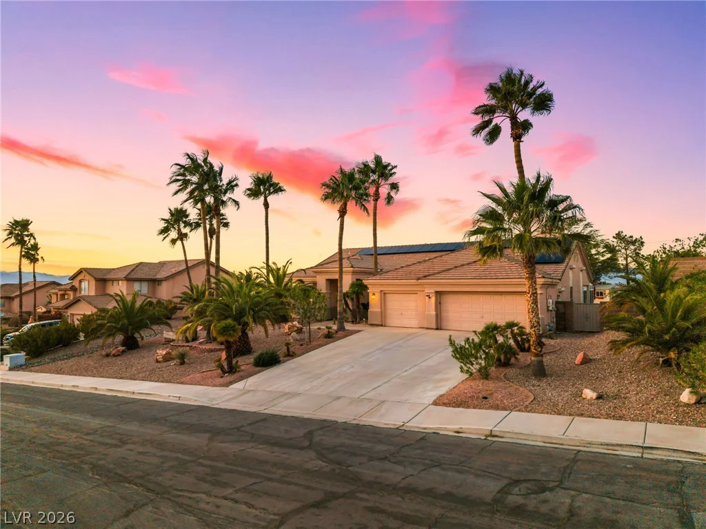 7004 Oakleigh, Las Vegas, NV 89110