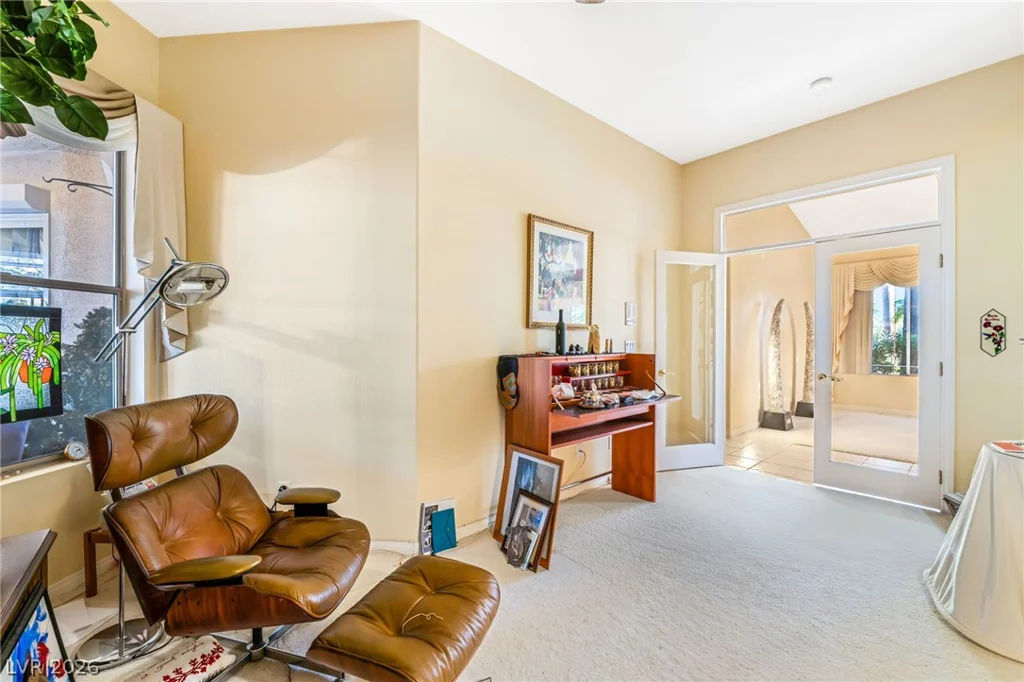 7004 Oakleigh, Las Vegas, NV 89110