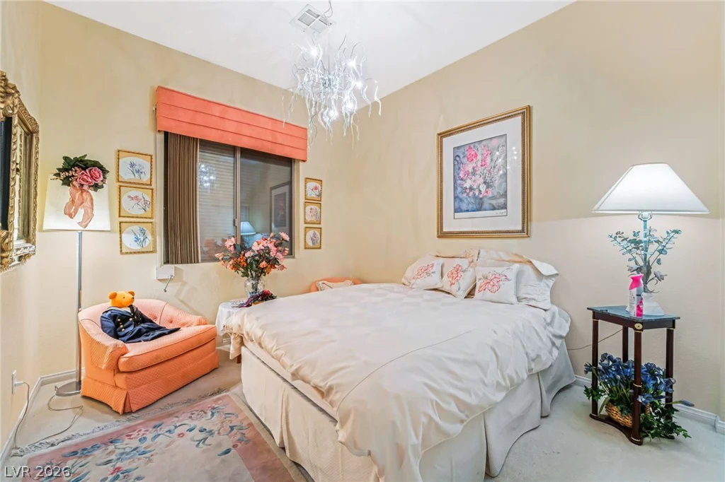 7004 Oakleigh, Las Vegas, NV 89110