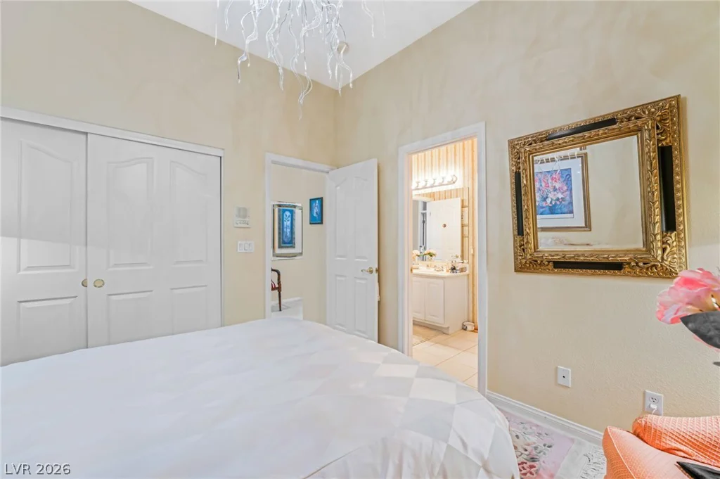 7004 Oakleigh, Las Vegas, NV 89110