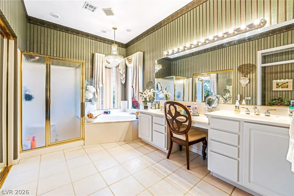 7004 Oakleigh, Las Vegas, NV 89110