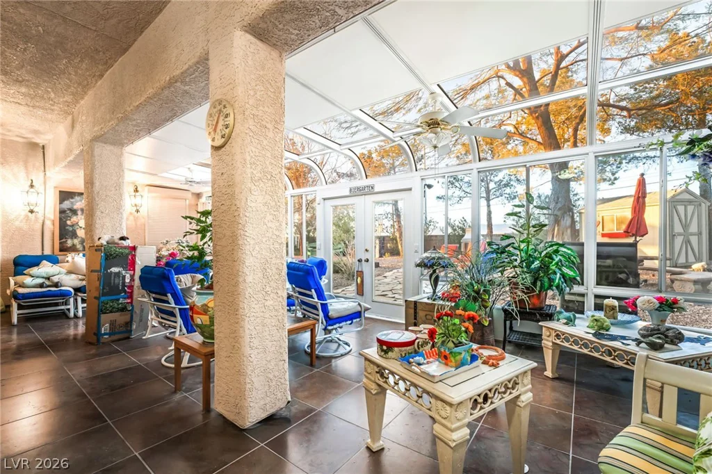 7004 Oakleigh, Las Vegas, NV 89110